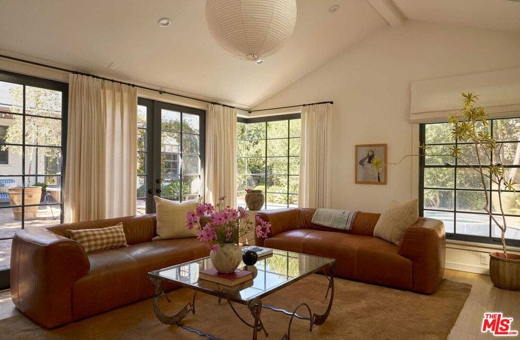 638 N Cherokee Avenue, Los Angeles, CA 90004 638 N Cherokee Avenue, Los Angeles, CA 90004
