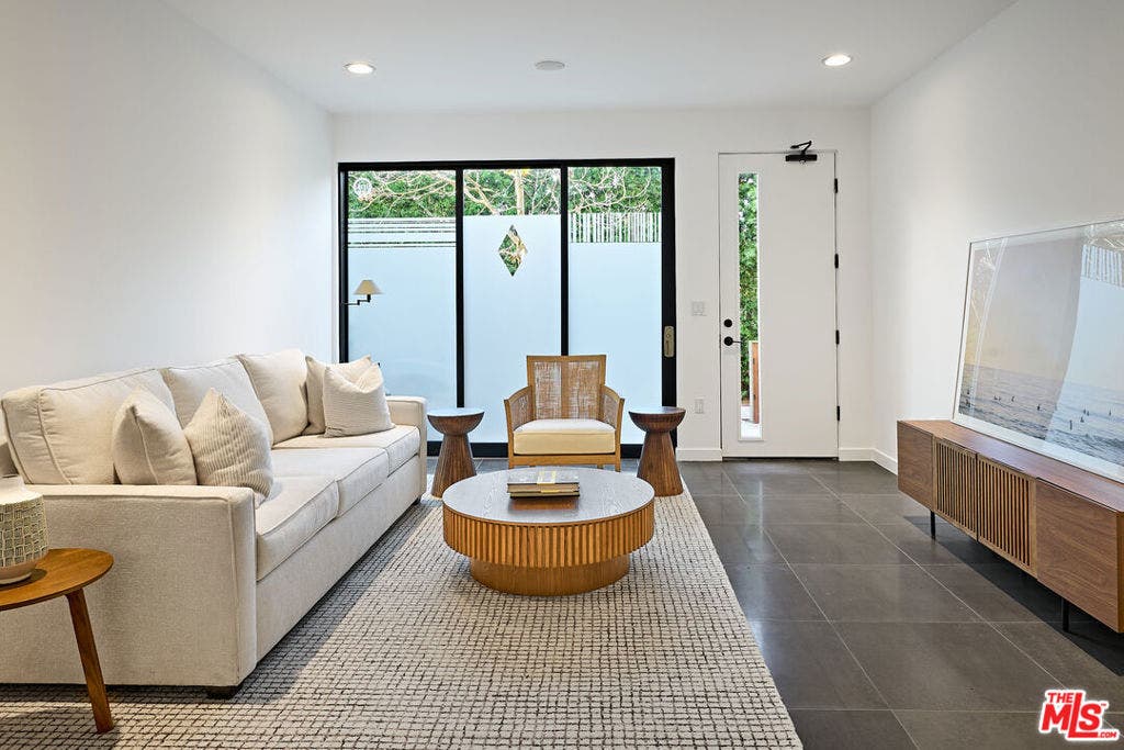 744 Brooks Avenue, Venice, CA 90291 744 Brooks Avenue, Venice, CA 90291