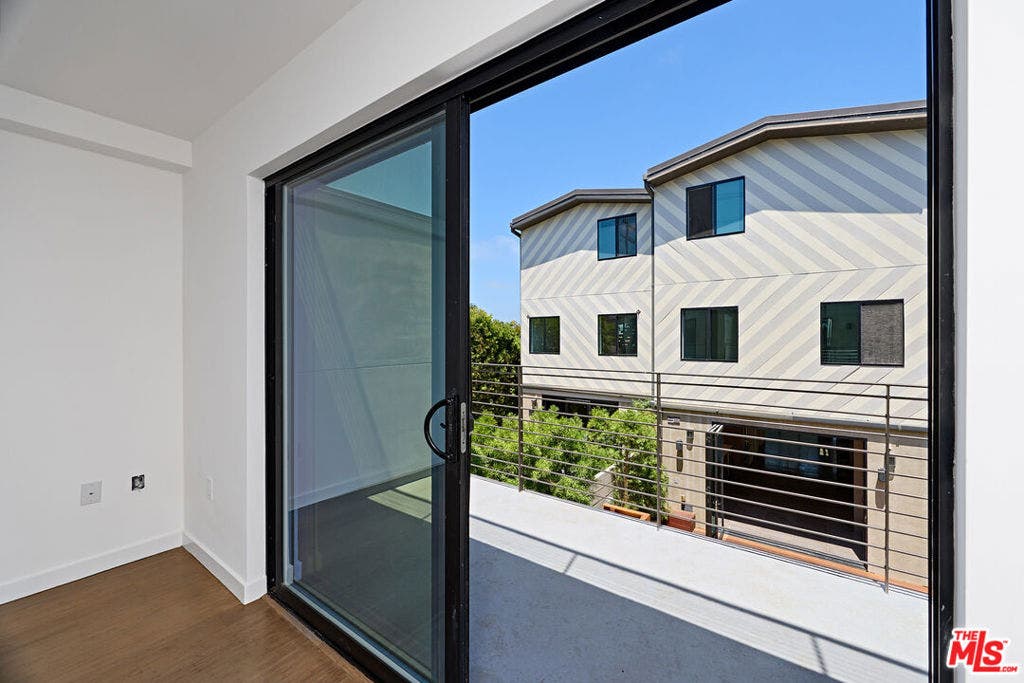 744 Brooks Avenue, Venice, CA 90291 744 Brooks Avenue, Venice, CA 90291