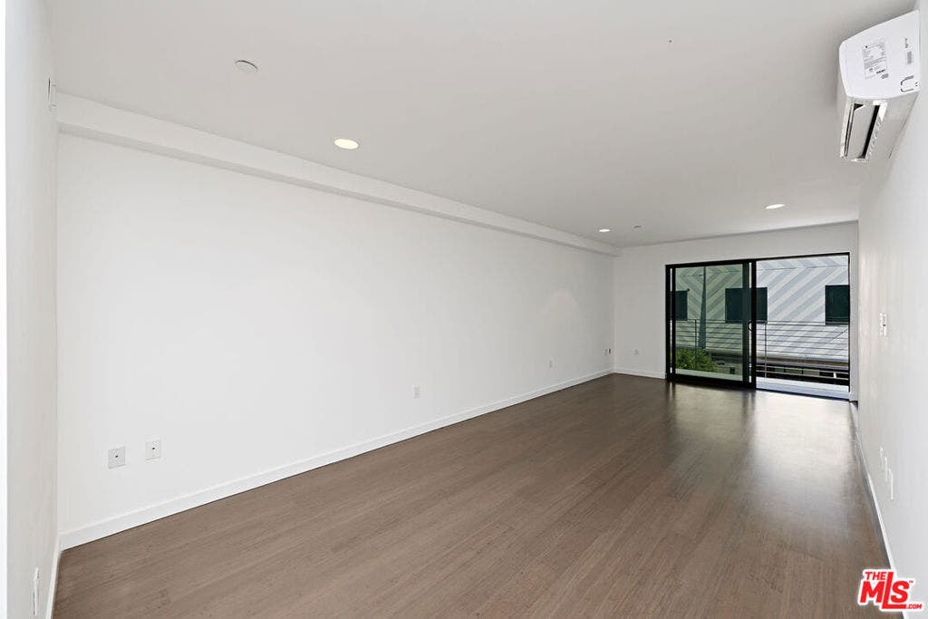 744 Brooks Avenue, Venice, CA 90291 744 Brooks Avenue, Venice, CA 90291