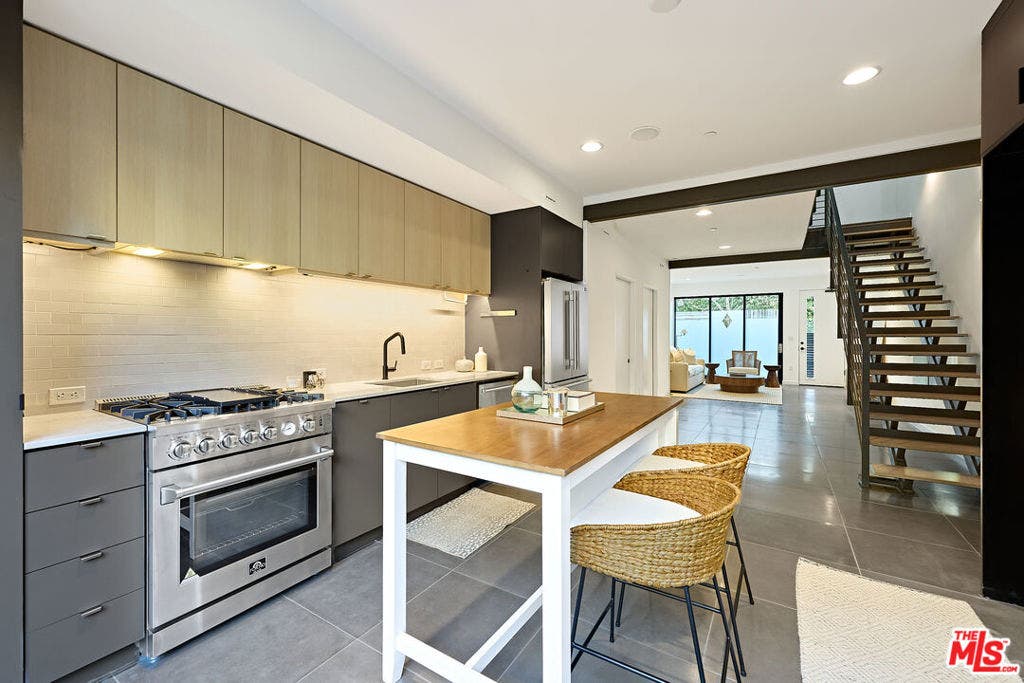 744 Brooks Avenue, Venice, CA 90291 744 Brooks Avenue, Venice, CA 90291