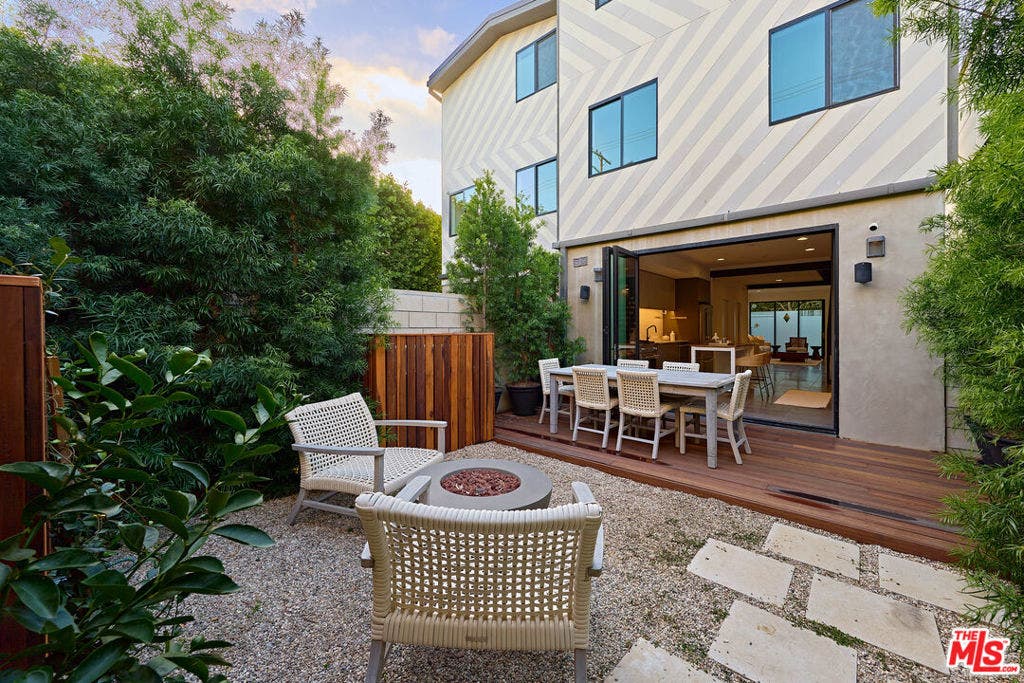 744 Brooks Avenue, Venice, CA 90291 744 Brooks Avenue, Venice, CA 90291