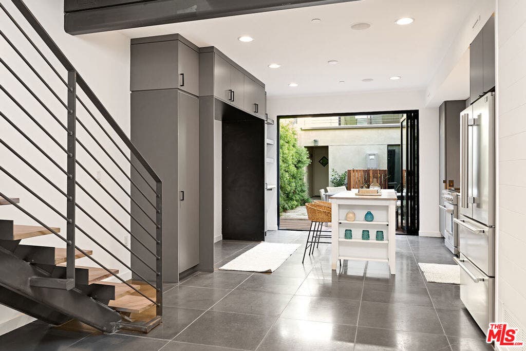 744 Brooks Avenue, Venice, CA 90291 744 Brooks Avenue, Venice, CA 90291