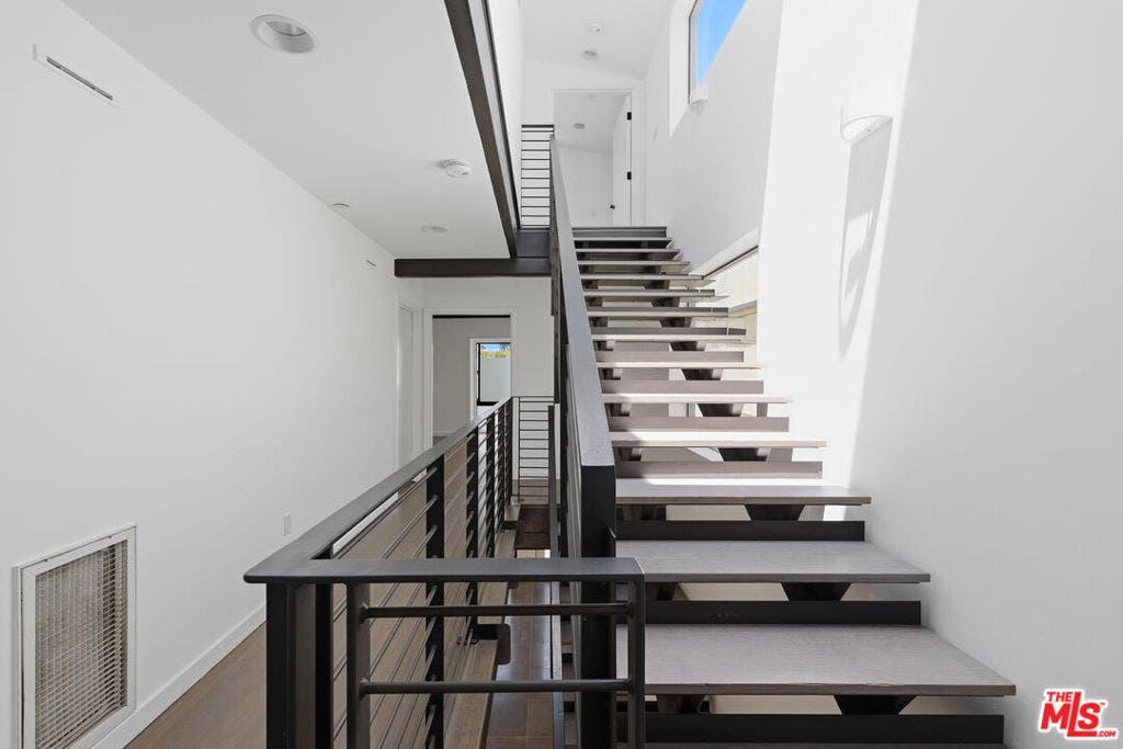 744 Brooks Avenue, Venice, CA 90291 744 Brooks Avenue, Venice, CA 90291