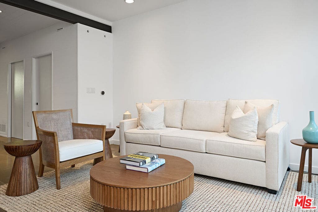 744 Brooks Avenue, Venice, CA 90291 744 Brooks Avenue, Venice, CA 90291
