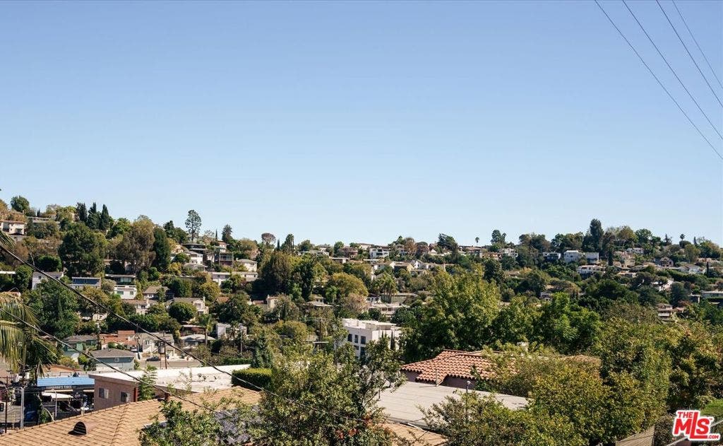 2441 Claremont Avenue, Los Angeles, CA 90027 2441 Claremont Avenue, Los Angeles, CA 90027