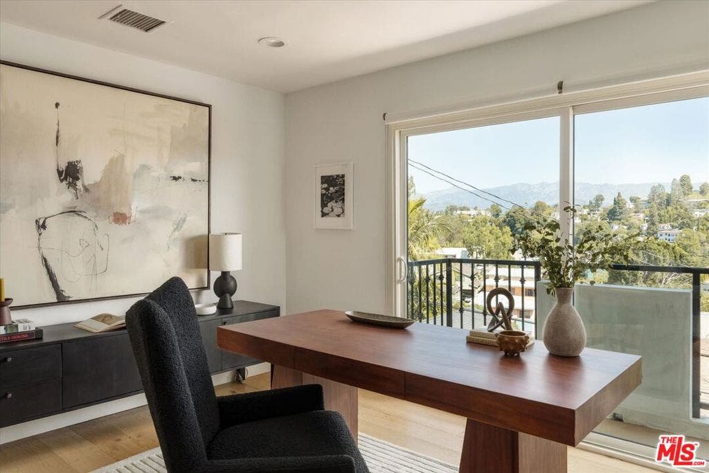2441 Claremont Avenue, Los Angeles, CA 90027 2441 Claremont Avenue, Los Angeles, CA 90027