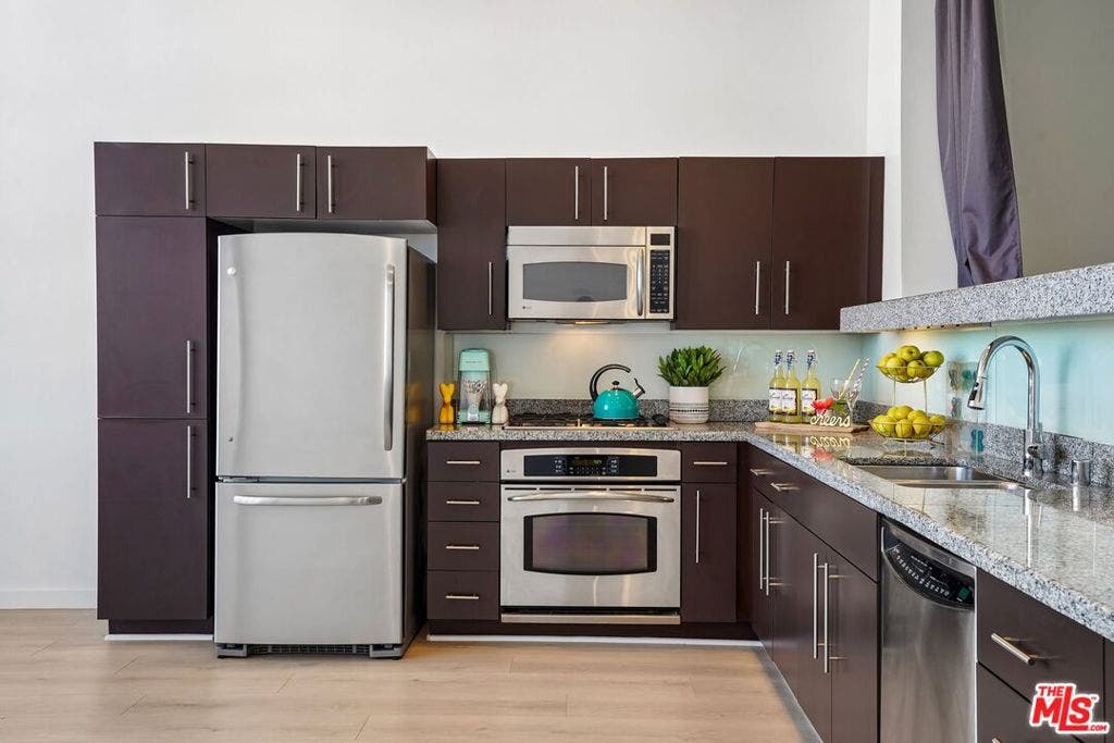 1100 Wilshire Boulevard, #1804, Los Angeles, CA 90017 1100 Wilshire Boulevard, #1804, Los Angeles, CA 90017