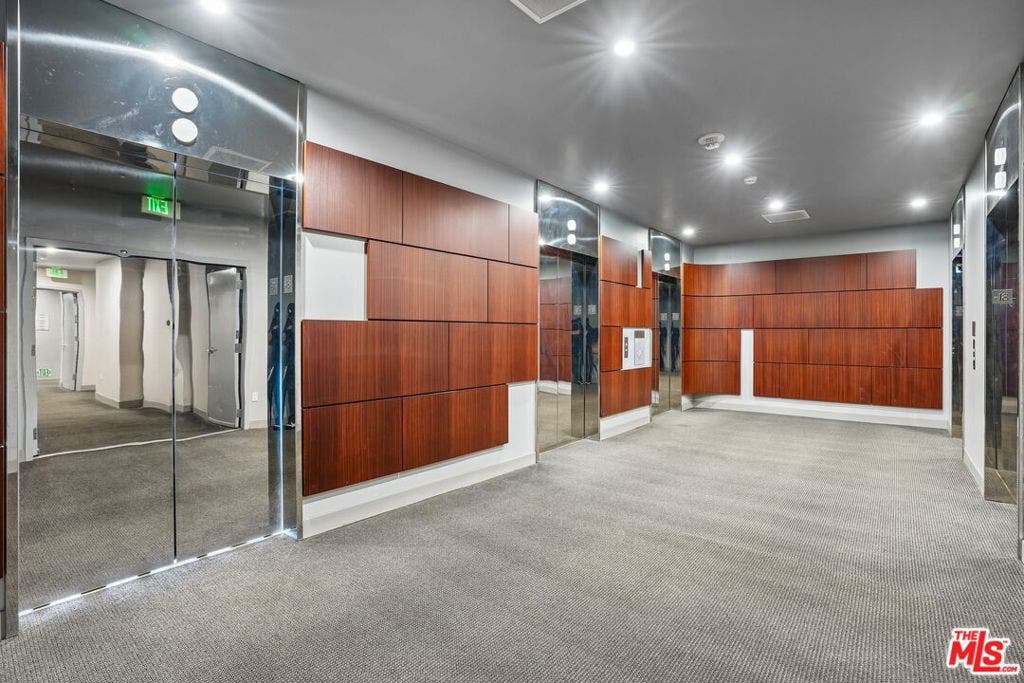 1100 Wilshire Boulevard, #1804, Los Angeles, CA 90017 1100 Wilshire Boulevard, #1804, Los Angeles, CA 90017
