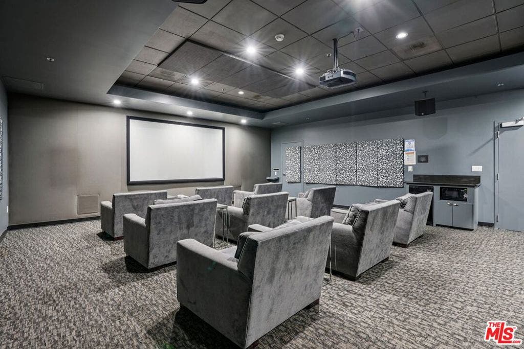 1100 Wilshire Boulevard, #1804, Los Angeles, CA 90017 1100 Wilshire Boulevard, #1804, Los Angeles, CA 90017