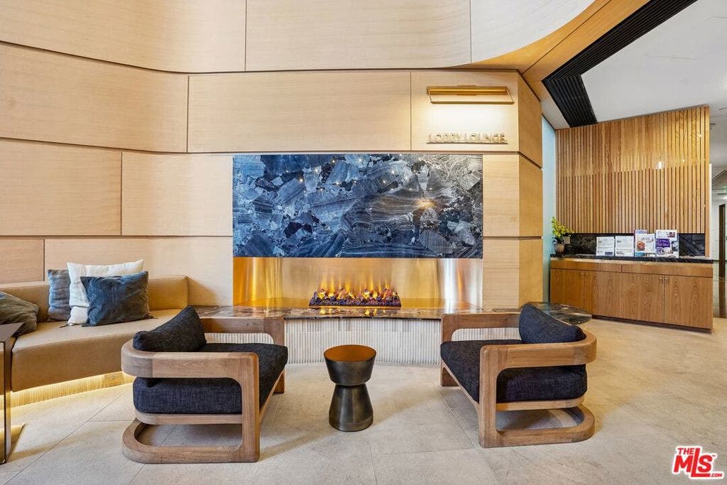 1100 Wilshire Boulevard, #1804, Los Angeles, CA 90017 1100 Wilshire Boulevard, #1804, Los Angeles, CA 90017
