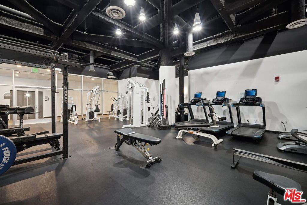 1100 Wilshire Boulevard, #1804, Los Angeles, CA 90017 1100 Wilshire Boulevard, #1804, Los Angeles, CA 90017