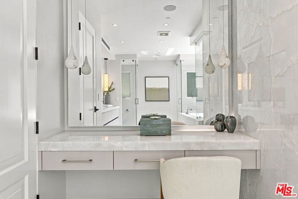 509 N Elm Drive, Beverly Hills, CA 90210 509 N Elm Drive, Beverly Hills, CA 90210