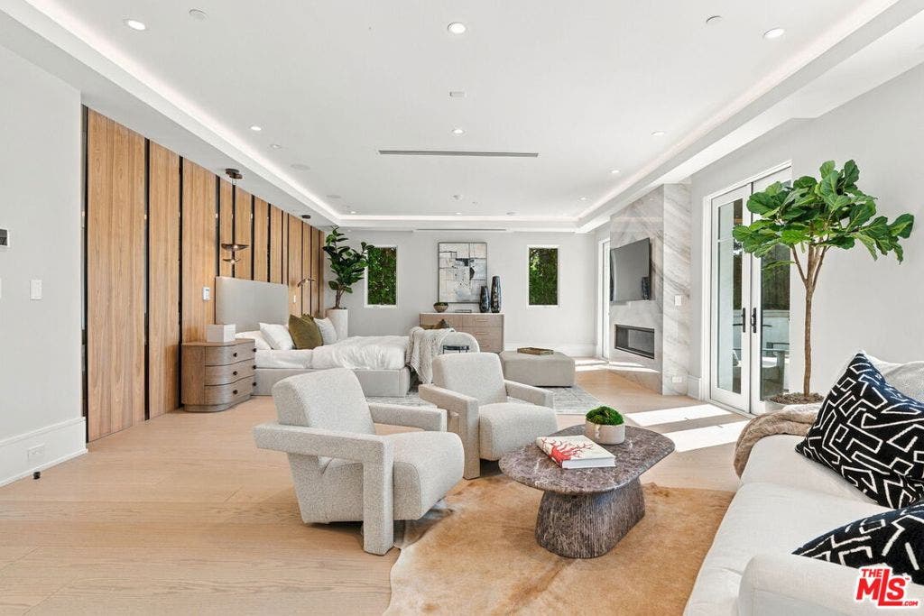 509 N Elm Drive, Beverly Hills, CA 90210 509 N Elm Drive, Beverly Hills, CA 90210