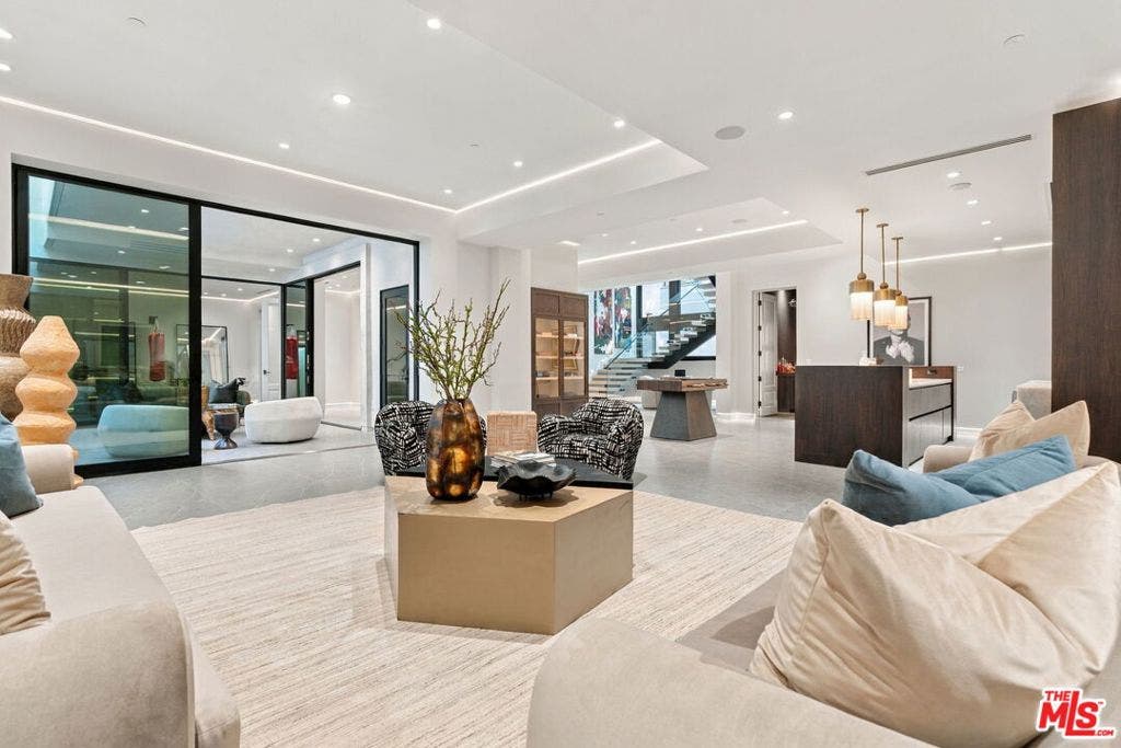 509 N Elm Drive, Beverly Hills, CA 90210 509 N Elm Drive, Beverly Hills, CA 90210