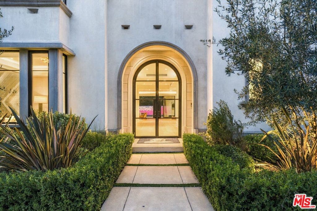 509 N Elm Drive, Beverly Hills, CA 90210 509 N Elm Drive, Beverly Hills, CA 90210
