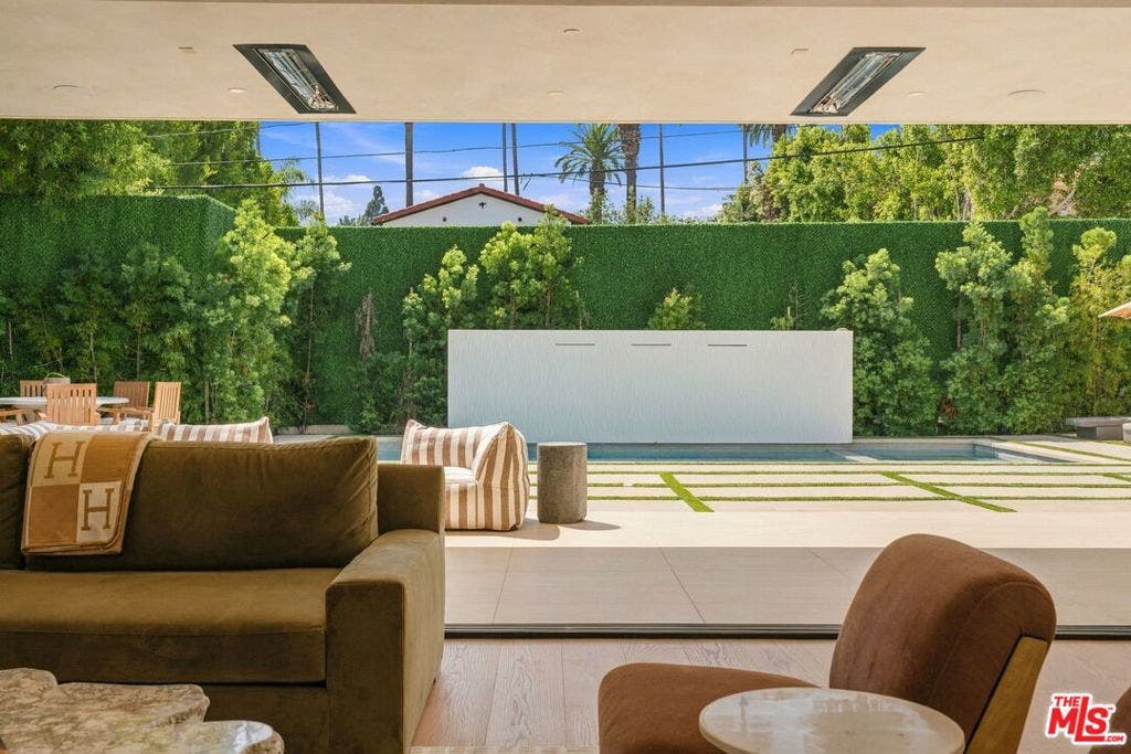 509 N Elm Drive, Beverly Hills, CA 90210 509 N Elm Drive, Beverly Hills, CA 90210