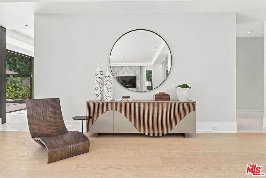 509 N Elm Drive, Beverly Hills, CA 90210 509 N Elm Drive, Beverly Hills, CA 90210