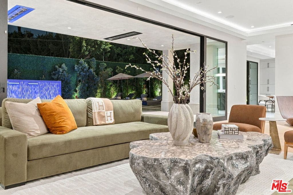 509 N Elm Drive, Beverly Hills, CA 90210 509 N Elm Drive, Beverly Hills, CA 90210