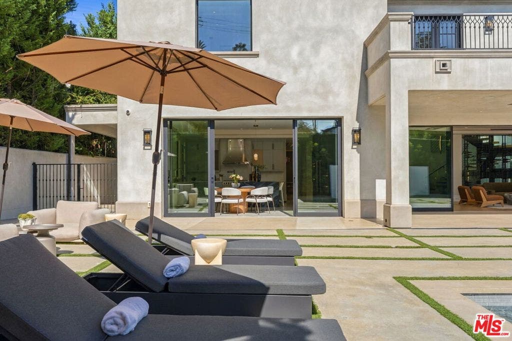 509 N Elm Drive, Beverly Hills, CA 90210 509 N Elm Drive, Beverly Hills, CA 90210