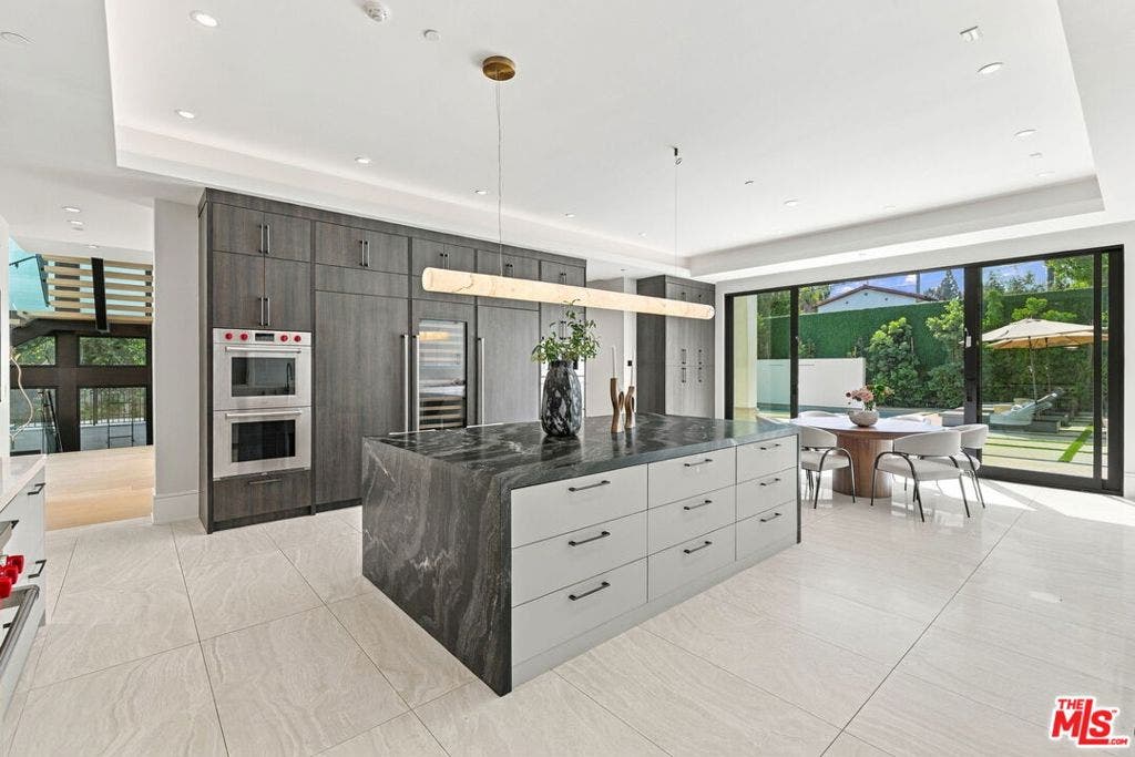 509 N Elm Drive, Beverly Hills, CA 90210 509 N Elm Drive, Beverly Hills, CA 90210