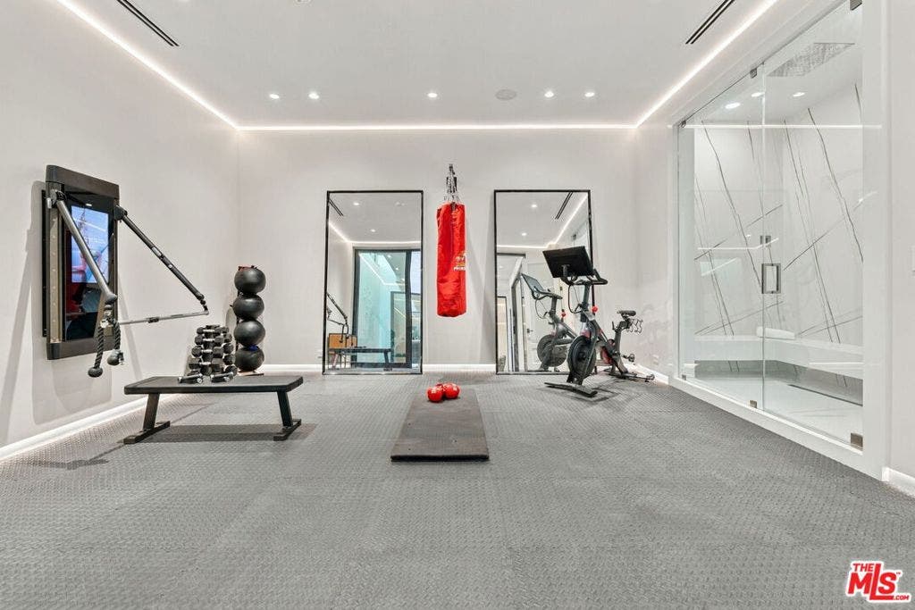 509 N Elm Drive, Beverly Hills, CA 90210 509 N Elm Drive, Beverly Hills, CA 90210