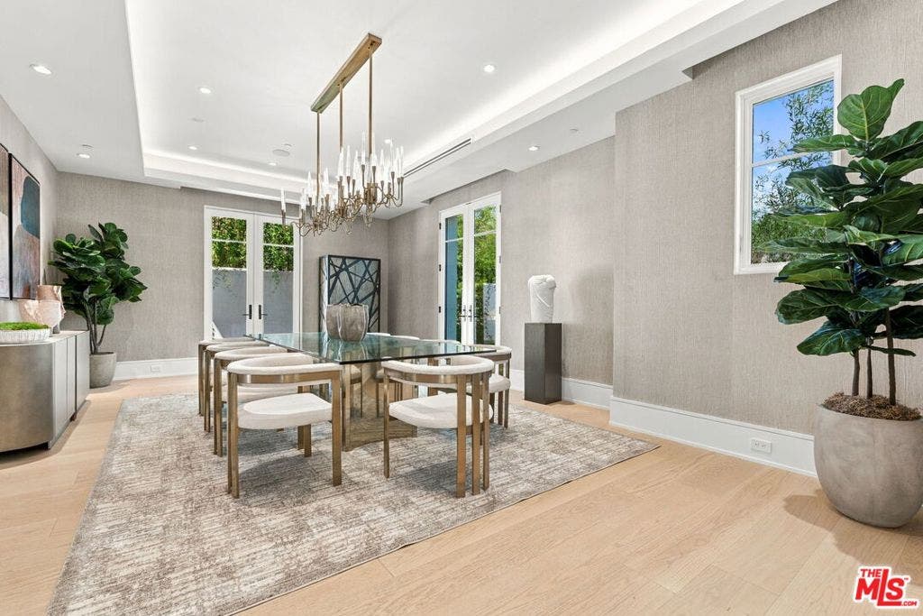 509 N Elm Drive, Beverly Hills, CA 90210 509 N Elm Drive, Beverly Hills, CA 90210