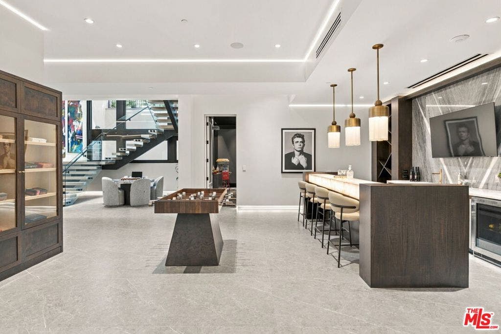 509 N Elm Drive, Beverly Hills, CA 90210 509 N Elm Drive, Beverly Hills, CA 90210