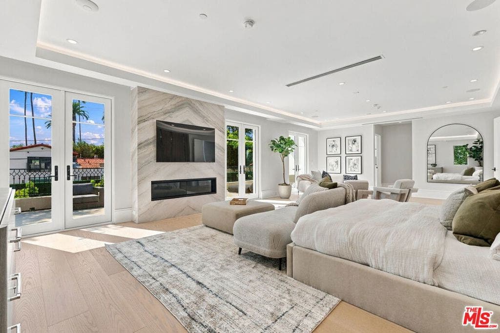 509 N Elm Drive, Beverly Hills, CA 90210 509 N Elm Drive, Beverly Hills, CA 90210