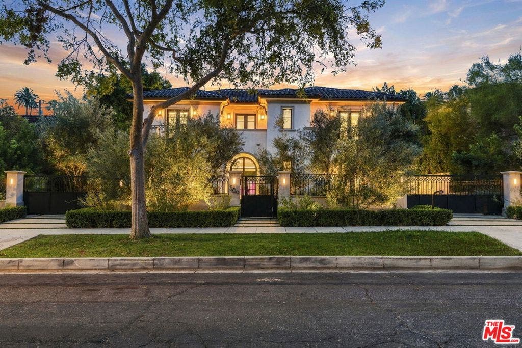 509 N Elm Drive, Beverly Hills, CA 90210 509 N Elm Drive, Beverly Hills, CA 90210