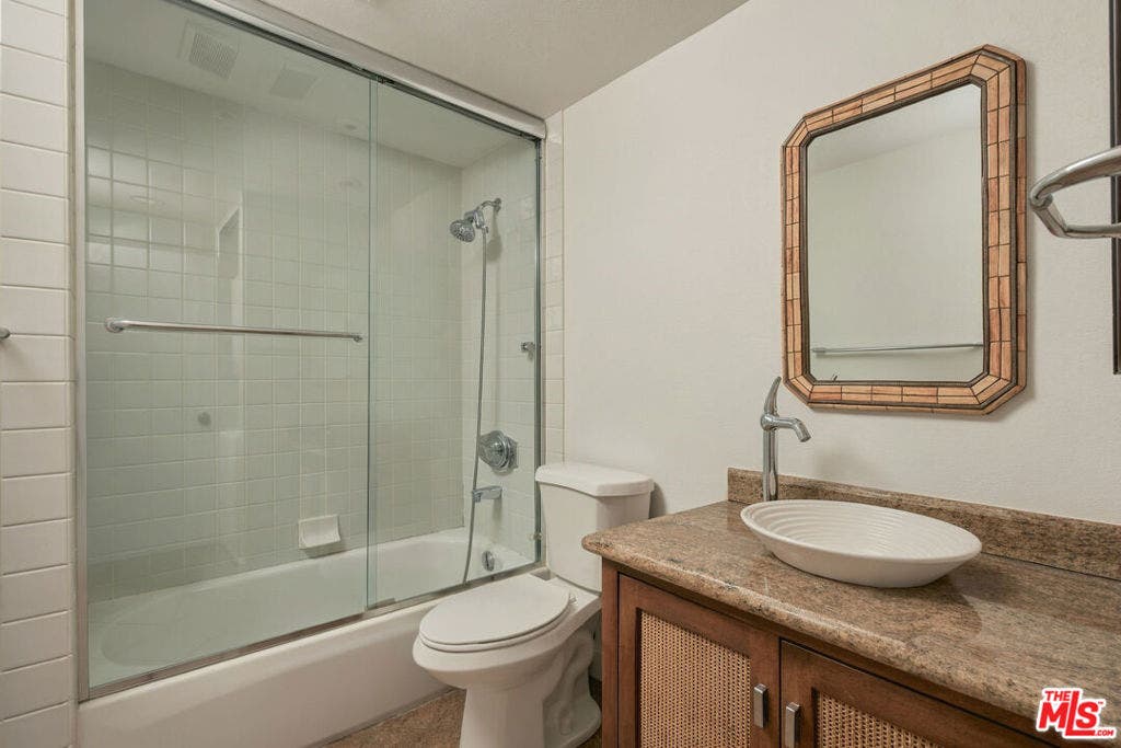 2950 Neilson Way, #408, Santa Monica, CA 90405 2950 Neilson Way, #408, Santa Monica, CA 90405