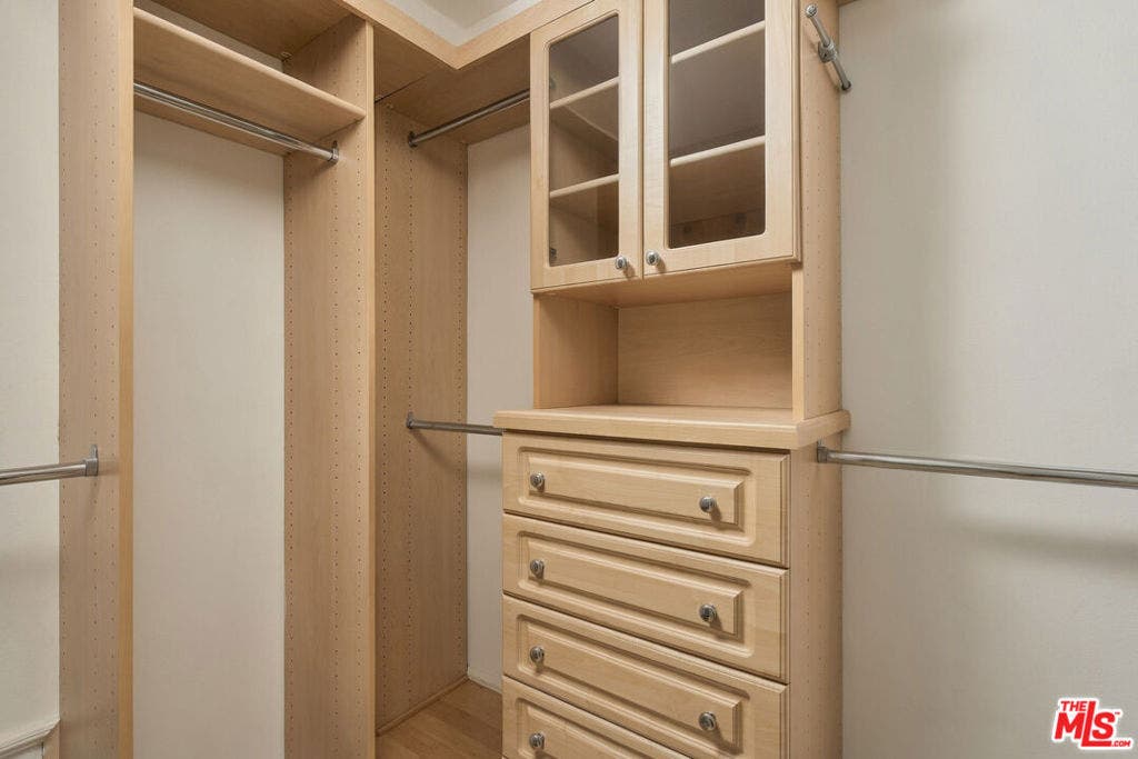 2950 Neilson Way, #408, Santa Monica, CA 90405 2950 Neilson Way, #408, Santa Monica, CA 90405