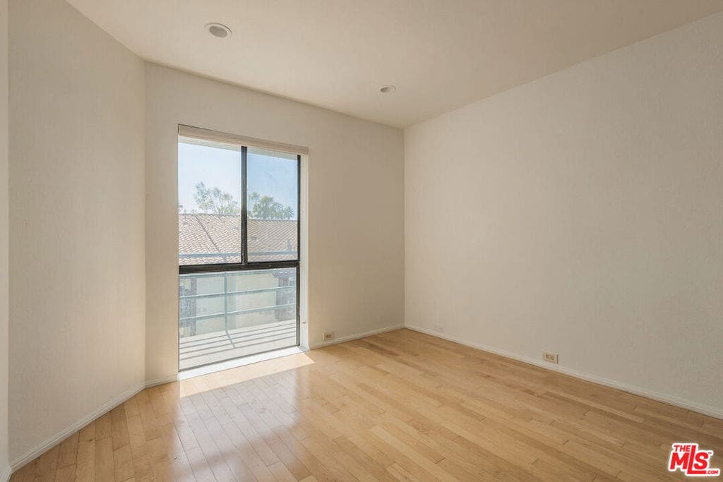 2950 Neilson Way, #408, Santa Monica, CA 90405 2950 Neilson Way, #408, Santa Monica, CA 90405