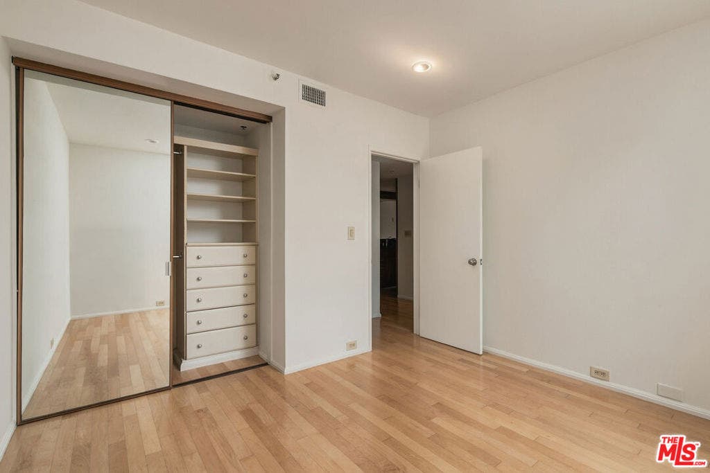 2950 Neilson Way, #408, Santa Monica, CA 90405 2950 Neilson Way, #408, Santa Monica, CA 90405