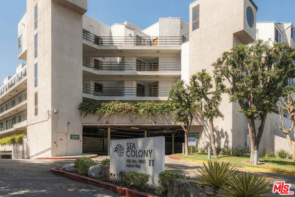 2950 Neilson Way, #408, Santa Monica, CA 90405 2950 Neilson Way, #408, Santa Monica, CA 90405