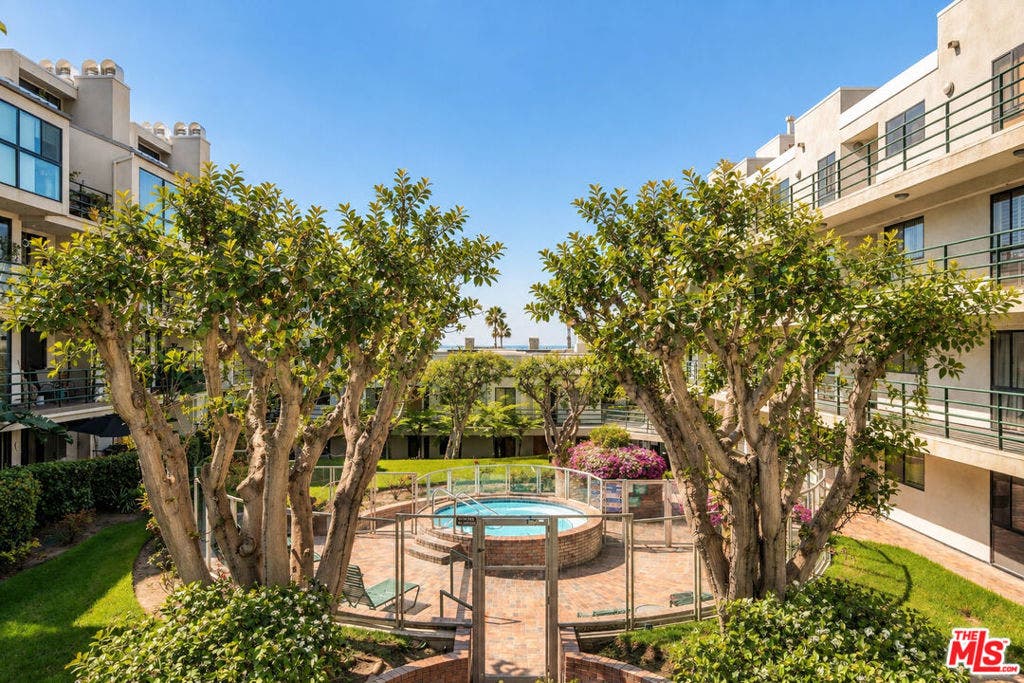 2950 Neilson Way, #408, Santa Monica, CA 90405 2950 Neilson Way, #408, Santa Monica, CA 90405