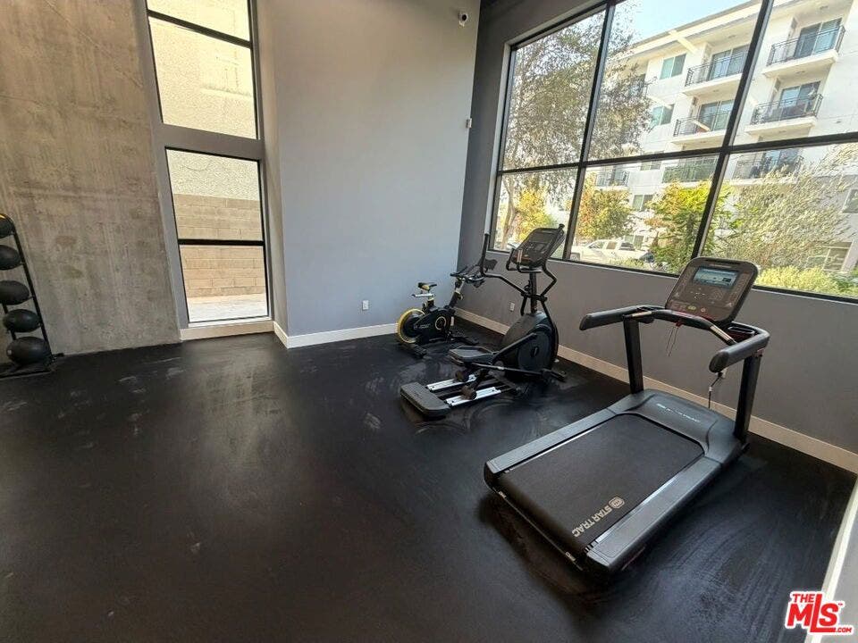 11013 Hartsook Street, #304, North Hollywood, CA 91601