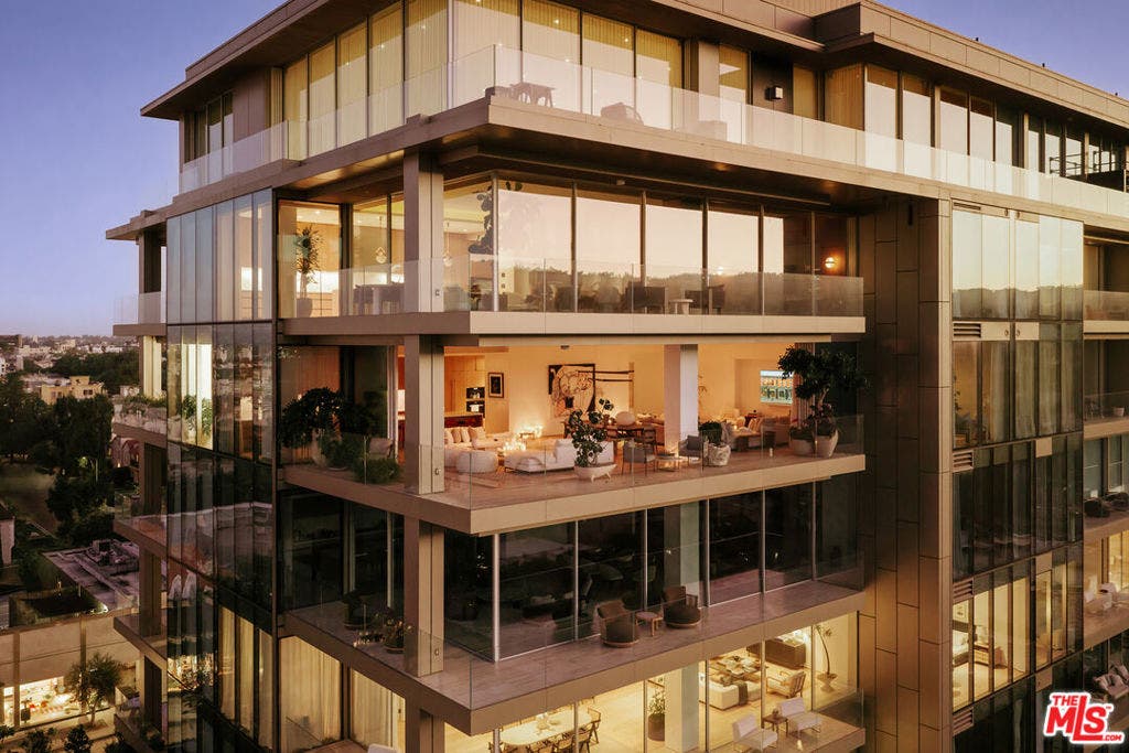 8899 Beverly Boulevard, #8B, West Hollywood, CA 90048 8899 Beverly Boulevard, #8B, West Hollywood, CA 90048