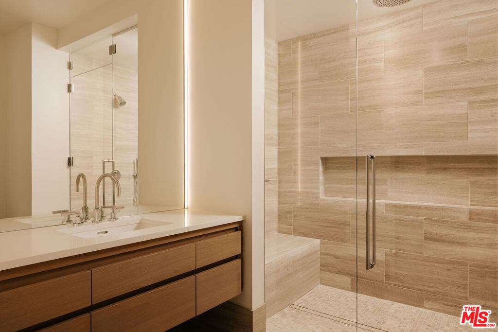 8899 Beverly Boulevard, #8B, West Hollywood, CA 90048 8899 Beverly Boulevard, #8B, West Hollywood, CA 90048
