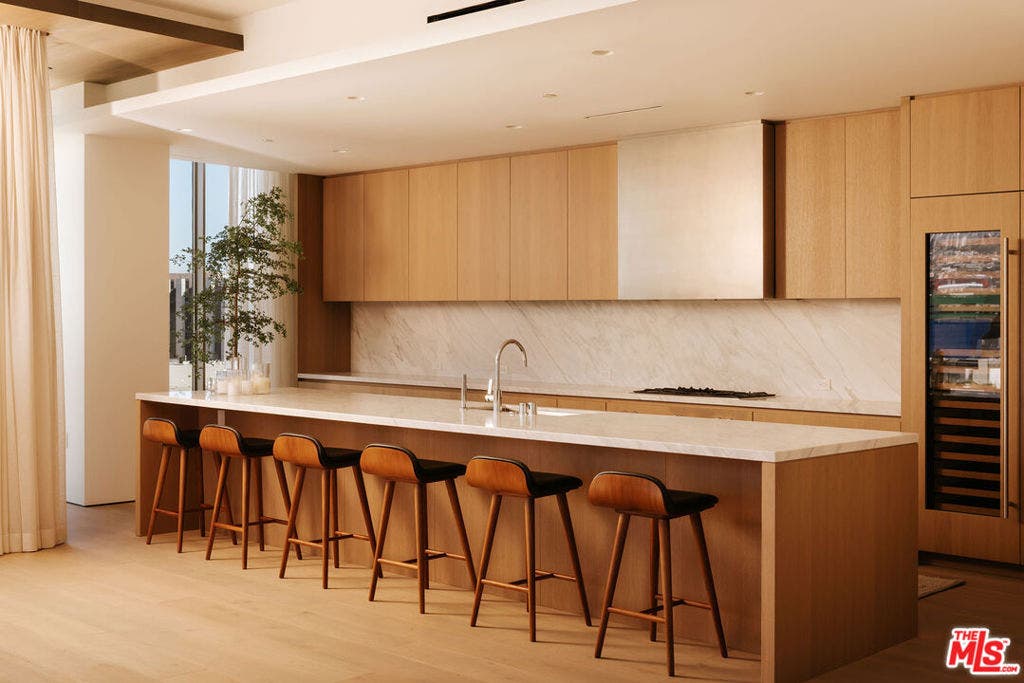 8899 Beverly Boulevard, #8B, West Hollywood, CA 90048 8899 Beverly Boulevard, #8B, West Hollywood, CA 90048