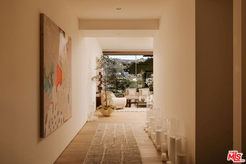 8899 Beverly Boulevard, #8B, West Hollywood, CA 90048 8899 Beverly Boulevard, #8B, West Hollywood, CA 90048