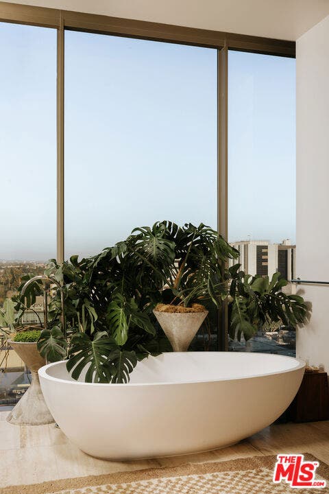 8899 Beverly Boulevard, #8B, West Hollywood, CA 90048 8899 Beverly Boulevard, #8B, West Hollywood, CA 90048