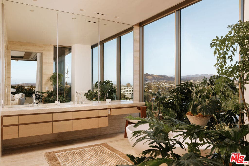 8899 Beverly Boulevard, #8B, West Hollywood, CA 90048 8899 Beverly Boulevard, #8B, West Hollywood, CA 90048