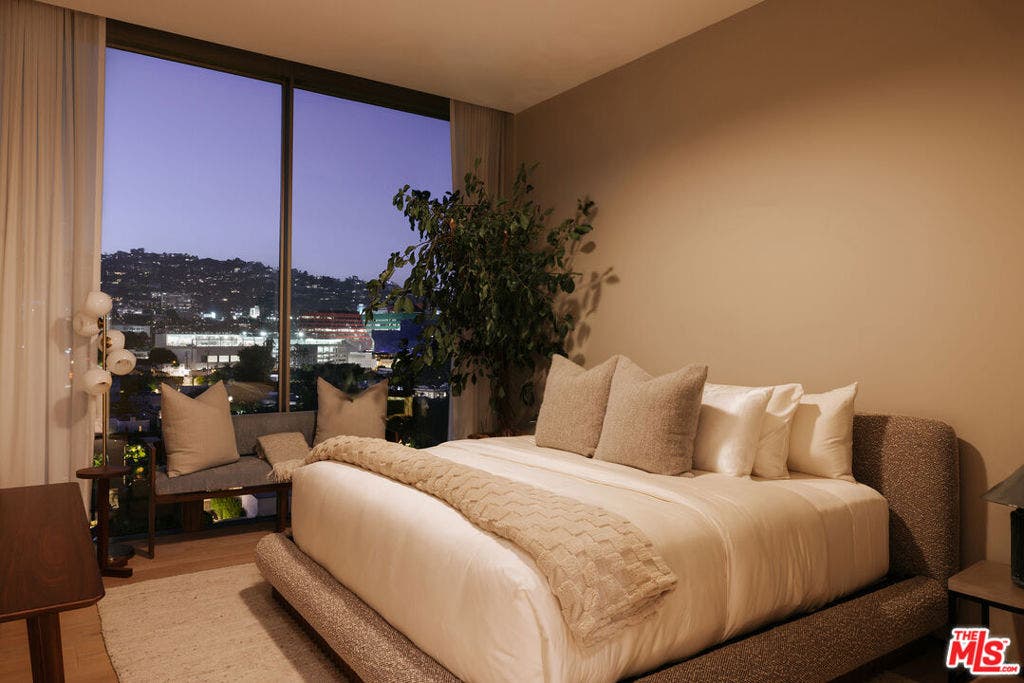 8899 Beverly Boulevard, #8B, West Hollywood, CA 90048 8899 Beverly Boulevard, #8B, West Hollywood, CA 90048