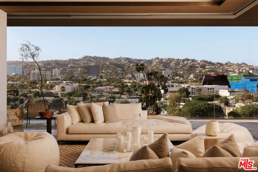 8899 Beverly Boulevard, #8B, West Hollywood, CA 90048 8899 Beverly Boulevard, #8B, West Hollywood, CA 90048