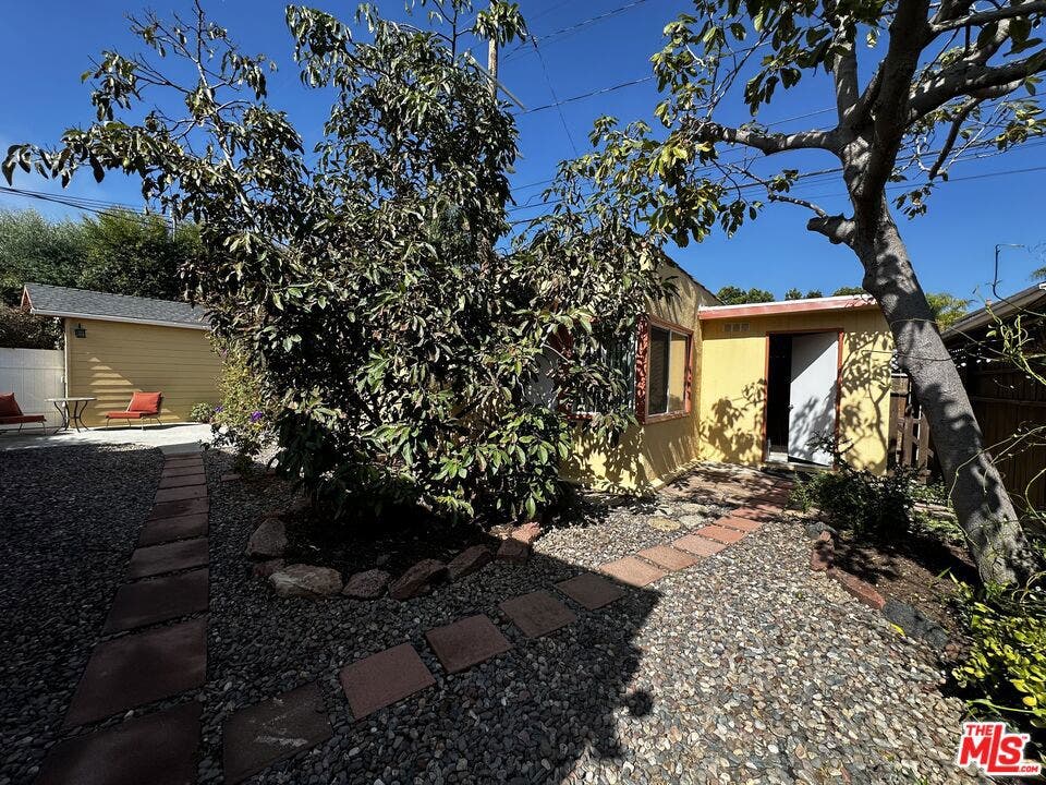 859 Commonwealth Avenue, Venice, CA 90291 859 Commonwealth Avenue, Venice, CA 90291