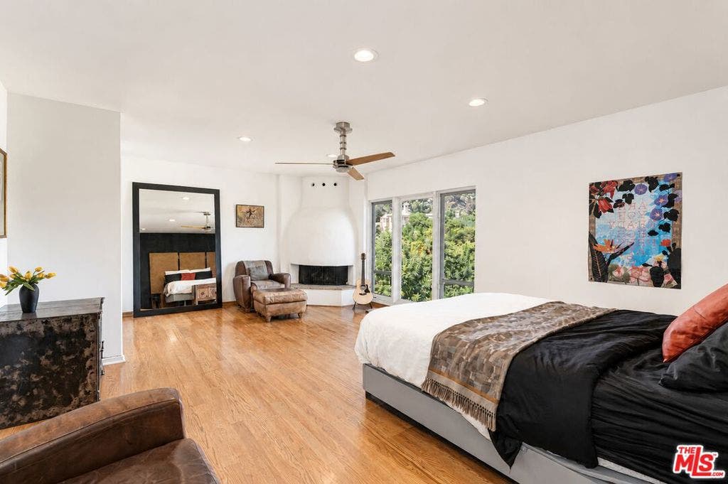 3162 Durand Drive, Los Angeles, CA 90068 3162 Durand Drive, Los Angeles, CA 90068