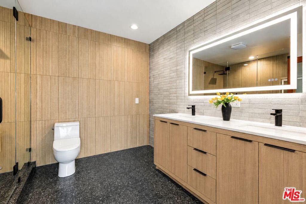 3162 Durand Drive, Los Angeles, CA 90068 3162 Durand Drive, Los Angeles, CA 90068