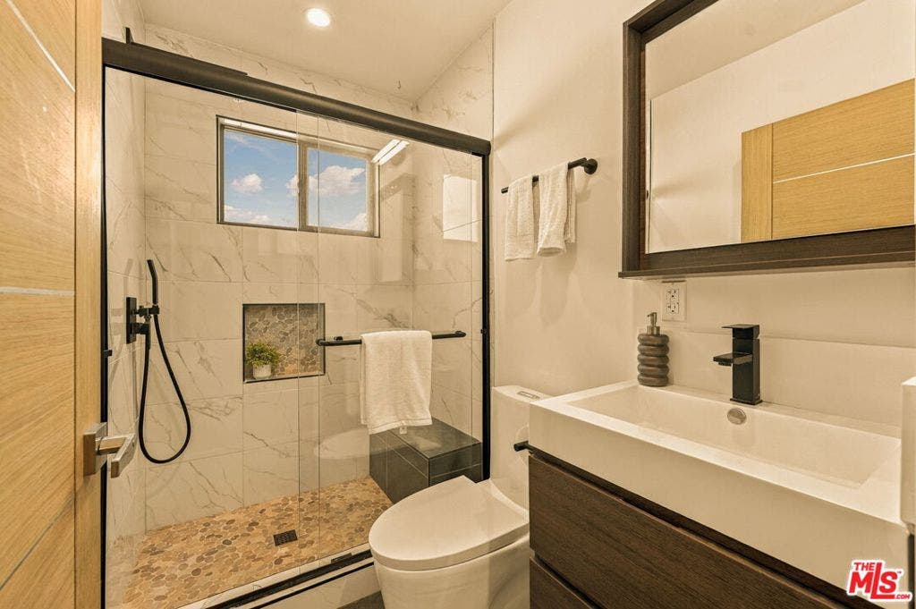 17723 Miranda Street, Encino, CA 91316 17723 Miranda Street, Encino, CA 91316