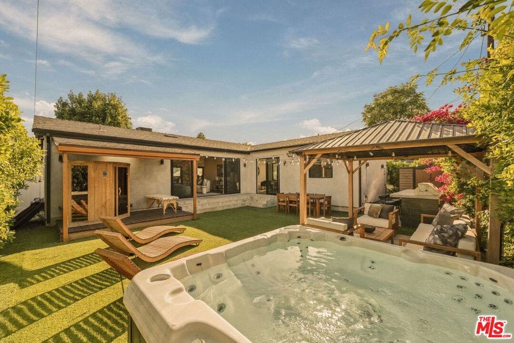 17723 Miranda Street, Encino, CA 91316 17723 Miranda Street, Encino, CA 91316